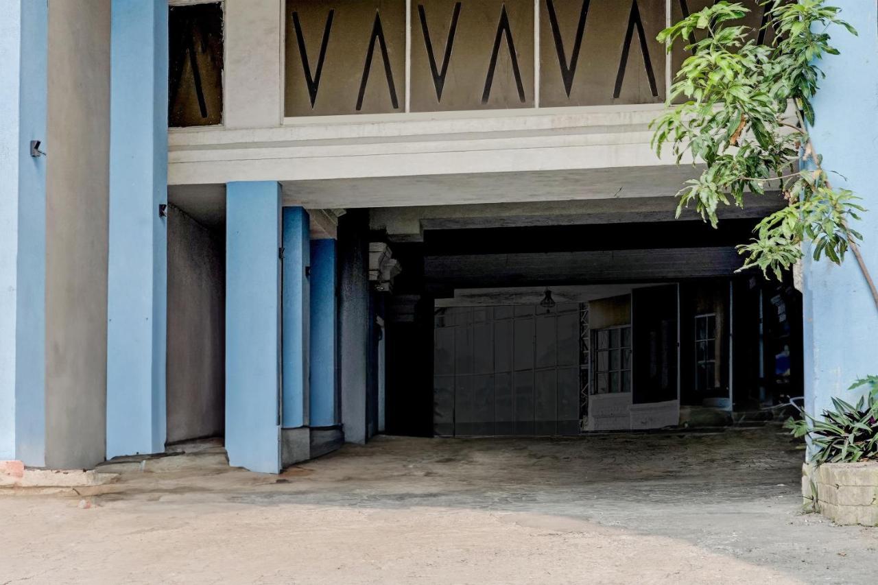 Townhouse 809 Royal Palms Hotel - Rose Collection Mumbai Exterior photo