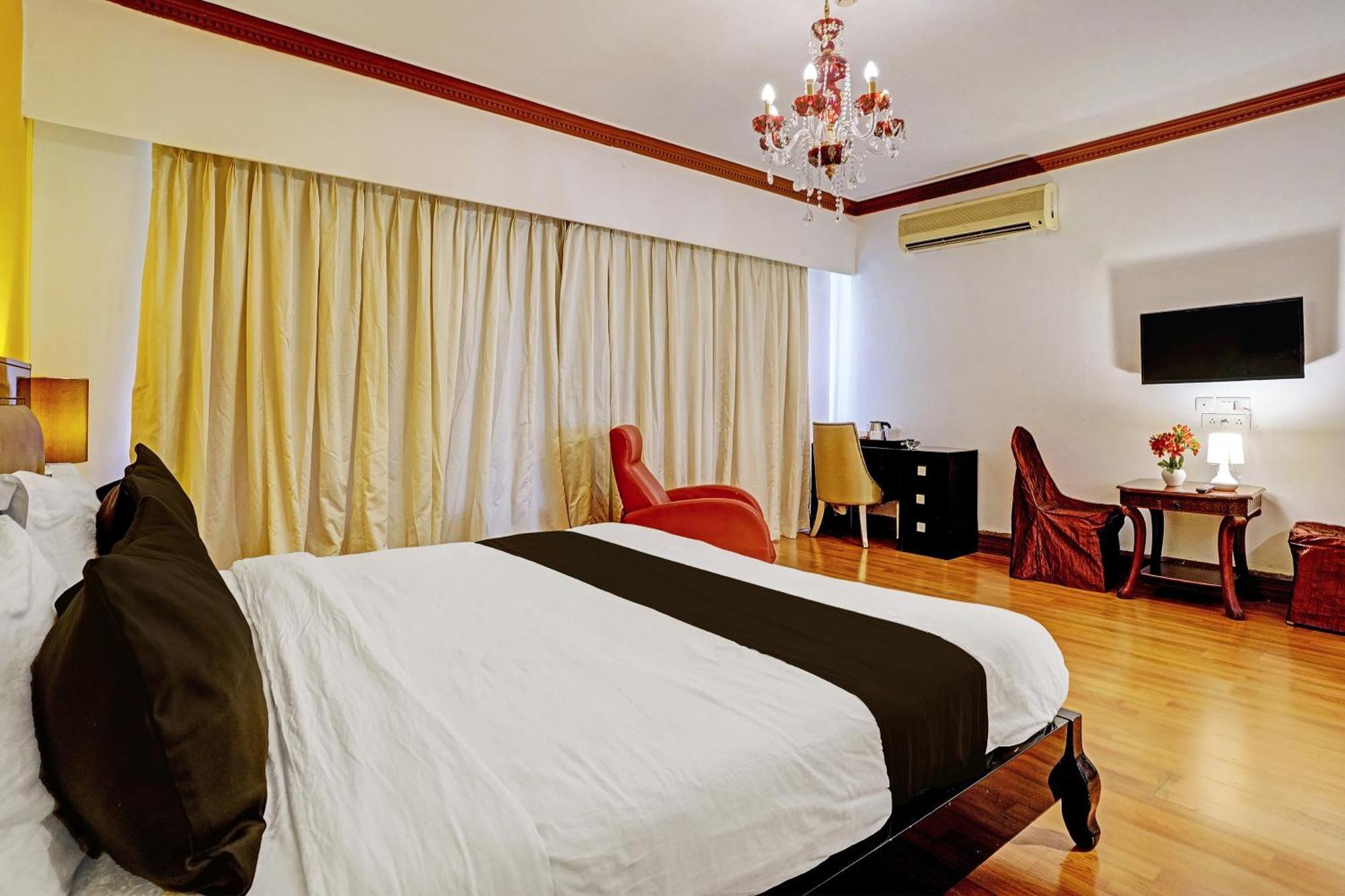 Townhouse 809 Royal Palms Hotel - Rose Collection Mumbai Exterior photo