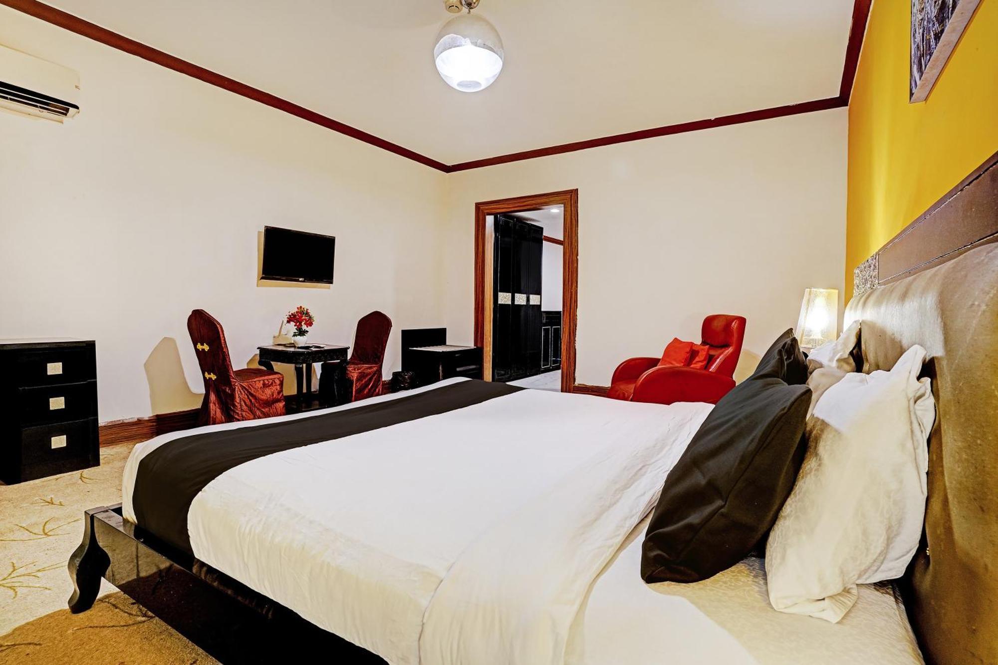 Townhouse 809 Royal Palms Hotel - Rose Collection Mumbai Exterior photo