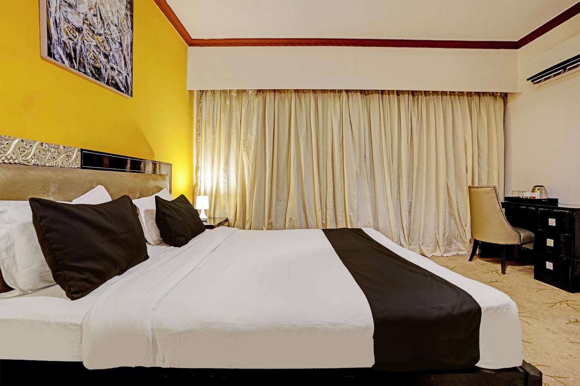 Townhouse 809 Royal Palms Hotel - Rose Collection Mumbai Exterior photo